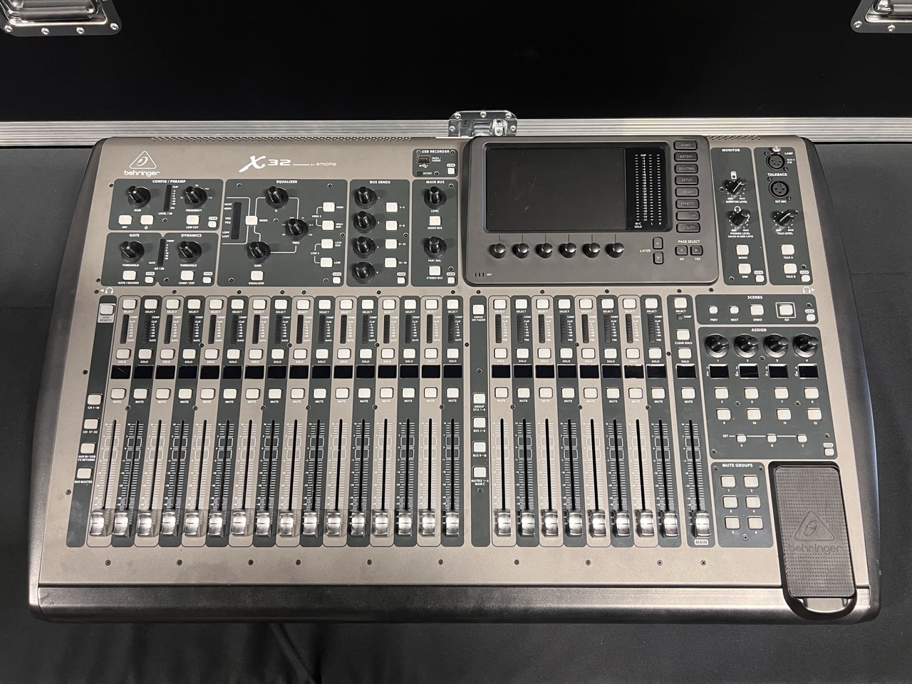 Behringer X32 Audio Console