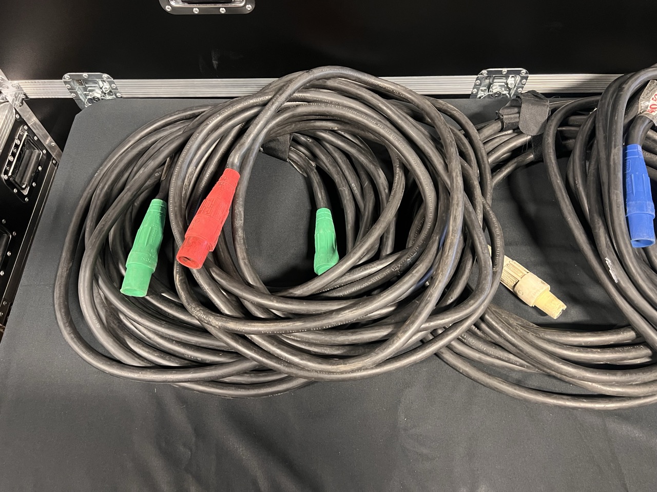 50' 4/0 5-wire Cam Lock Feeder Cable gallery image 1