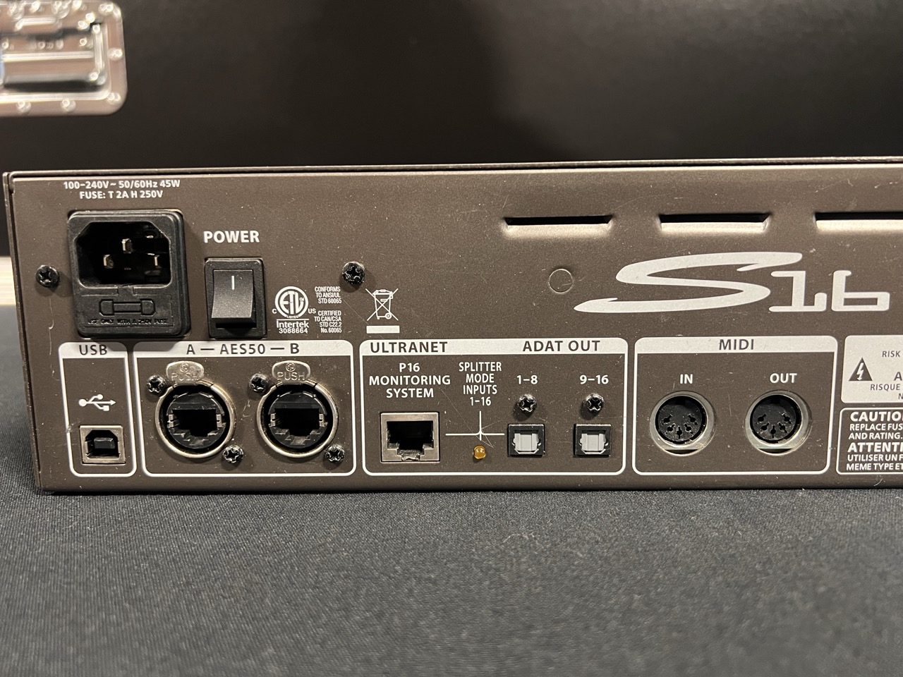 Behringer S16 Stagebox gallery image 5