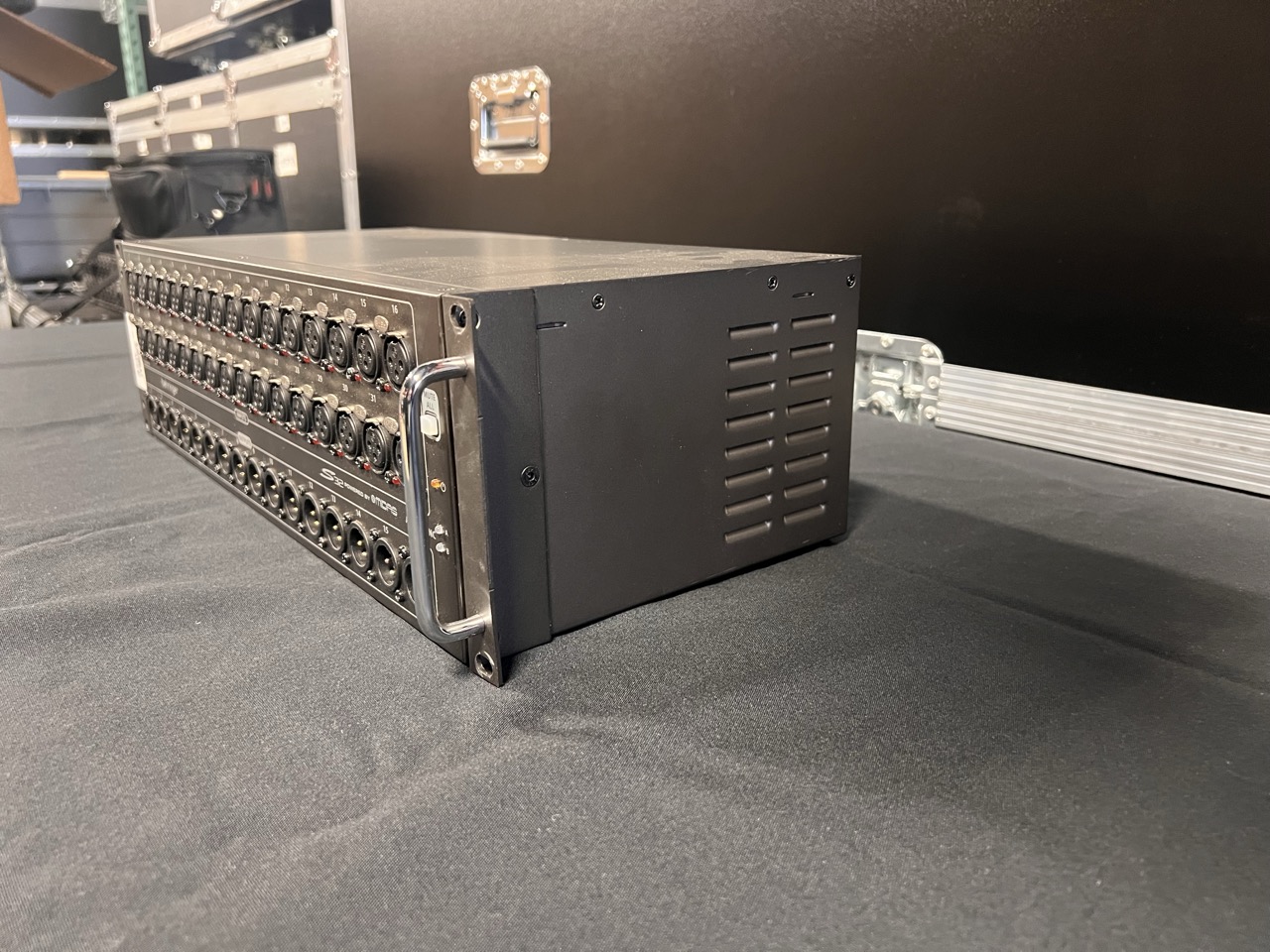 Behringer S32 Digital Stagebox gallery image 2