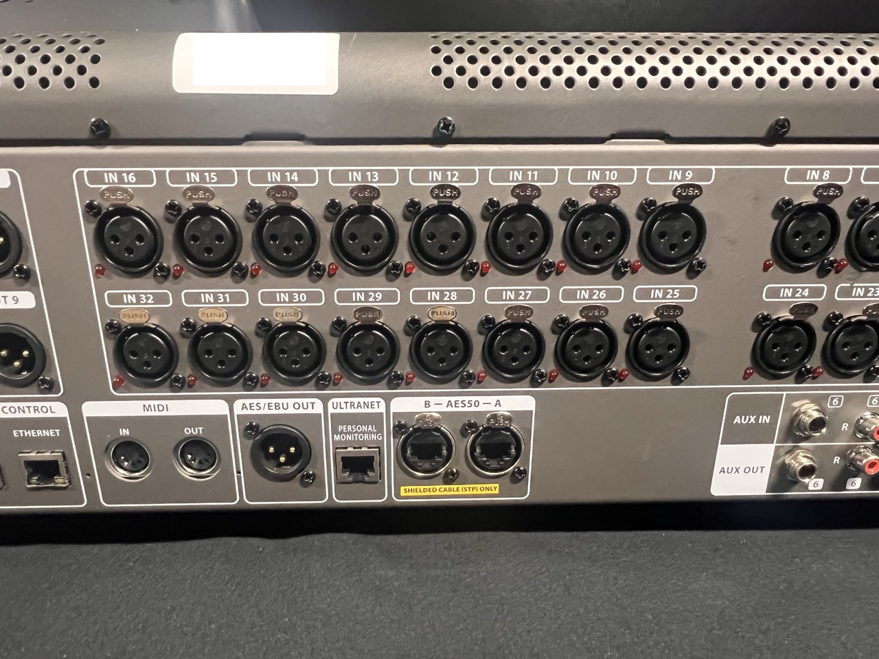 Behringer X32 Full Size gallery image 6